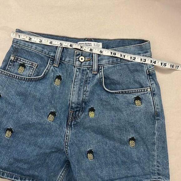 ZARA BASIC‎ PINEAPPLE DEMIN SHORTS SIZE 2 - Picture 3 of 7